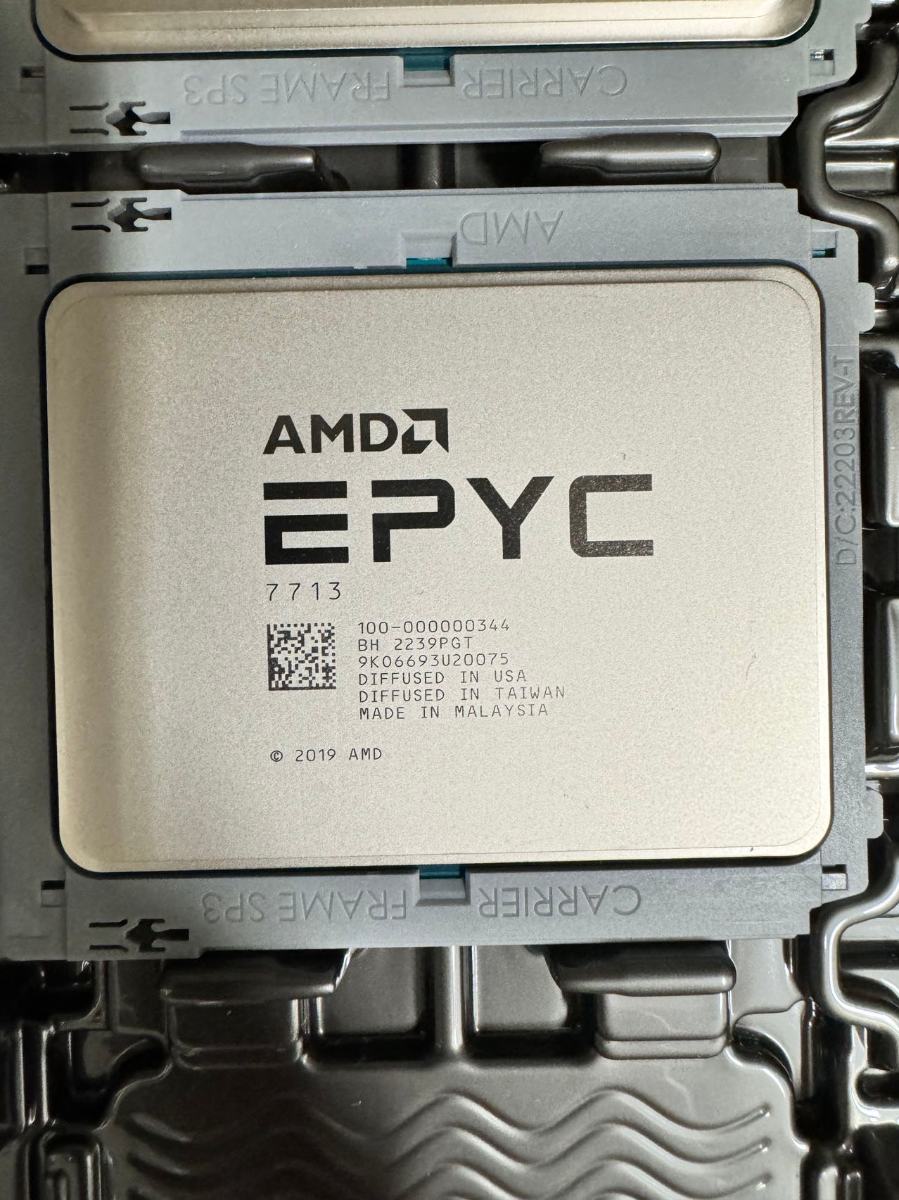 AMD EPYC 7713 Processor 64 Core 2.0GHz 100-000000344 Tray