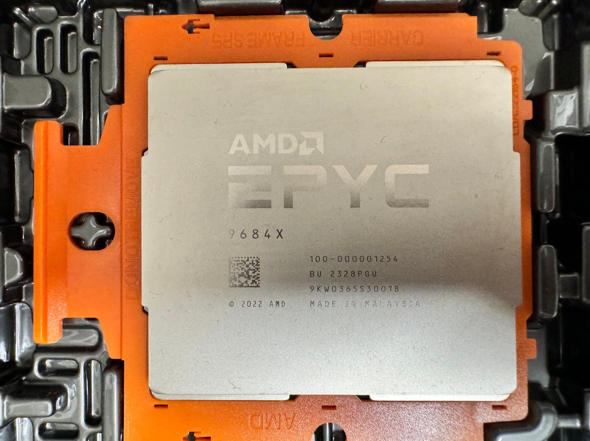 AMD EPYC 9684X Processor 96 Cores 2.55GHz  100-000001254 Tray